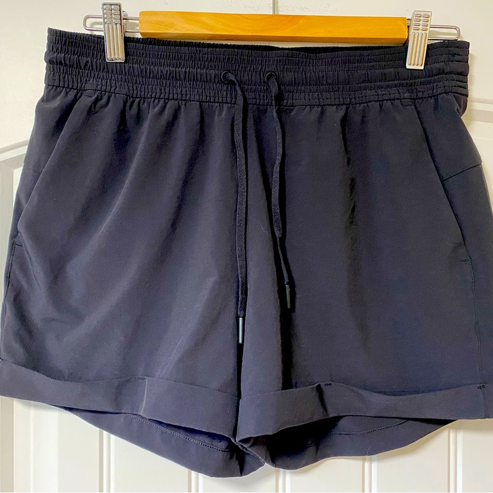 Lulu shorts size 8